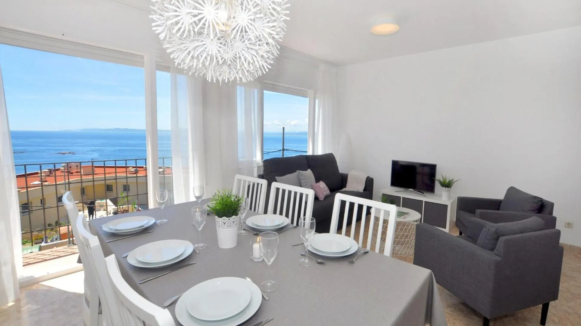 Beautiful Apartment Near Canyelles Town Roses Espagne